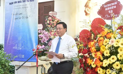 Khai mạc triển lãm "Tem và Thơ - Dấu ấn Tố Hữu qua năm tháng"