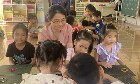 Cô giáo Nguyễn Thị Hải tận tâm, yêu nghề, mến trẻ