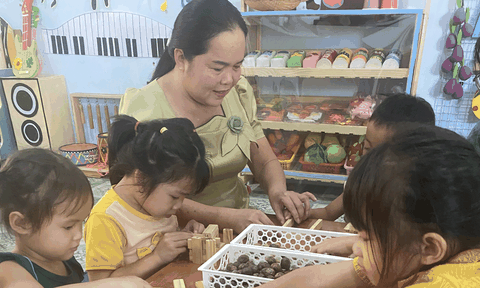 Cô giáo Đoàn Thị Ái Vy 30 năm chăm “búp non” trên đất Tây Nguyên