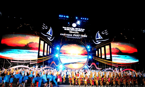 Phát động Cuộc thi “Du lịch Khánh Hòa - Bức tranh đa sắc”