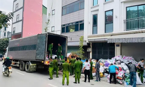 Hành trình “ngược gió” vào tâm lũ: Nguyễn Quốc Huy - Bùi Văn Đô kết nối hơn 1.200 tấn gạo đến đồng bào miền Trung