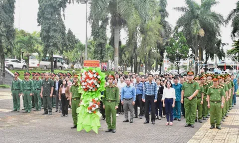 Lễ dâng hoa, dâng hương kỷ niệm 80 năm Cách mạng tháng Tám và Quốc khánh 02/9 tại xã Đăk Tô