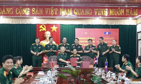 Đoàn công tác Bộ Quốc phòng Lào thăm và làm việc tại Binh Đoàn 15