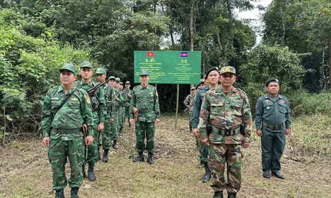 Phối hợp tuần tra bảo vệ biên giới hòa bình phát triển giữa Kon Tum (Việt Nam) và Rattanakiri (Campuchia)