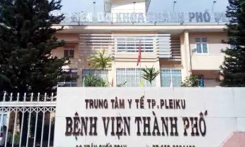Gia Lai: Trung tâm Y tế TP. Pleiku trả tiền lương cho người đã nghỉ hưu