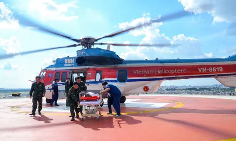 Bệnh viện Quân y 175 tiếp cấp cứu thành công ba bệnh nhân từ Trường Sa bằng máy bay trực thăng