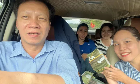 Quảng Ngãi: Xã Tu Mơ Rông phối hợp chi trả nhanh nhất quà lễ 100.000 đồng cho đồng bào Xơ Đăng
