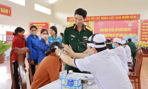 Bệnh viện Quân y 211: Về thôn làng “bắt con bệnh” cho người dân