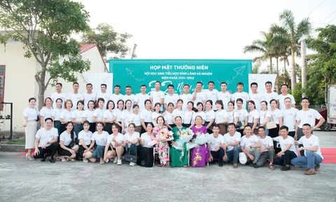 Mái đình cũ, người xưa - 32 năm một ngày trở về