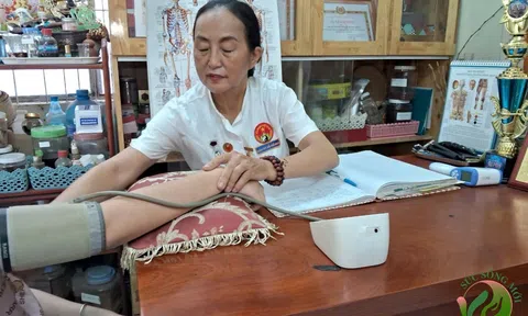 Nhà giáo ưu tú, lương y Thân Thị Diệp Nga: Hành trình chữa lành từ tri thức đến y đức