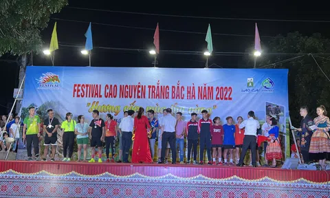 Bắc Hà, Lào Cai khai hội "Hương cốm mùa thu vàng"