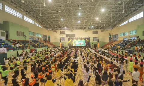 Zumba Camping 2022 thu hút hàng nghìn người tham dự xác lập kỷ lục