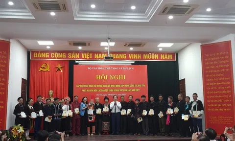 Hà Nội: Gặp mặt nghệ nhân  và những người có nhiều đóng góp trong công tác Bảo tồn phát huy Văn hóa  các dân tộc thiểu số khu vực phía Bắc 2022