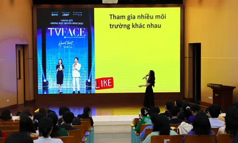 2 Nữ MC ‘Gương mặt Truyền hình’ ngồi ghế nóng cuộc thi hùng biện tiếng anh quy mô lớn