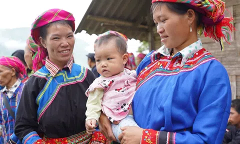 Độc đáo Lễ cầu mùa của người Cờ Lao