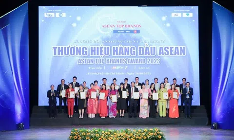 Viện Thẩm Mỹ Siam ThaiLand chiếm Spotlight tại giải thưởng Top Thương hiệu hàng đầu Asean 2023