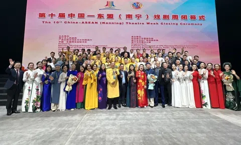 Sân khấu Lệ Ngọc giành giải lớn tại Tuần lễ Sân khấu Trung Quốc – ASEAN