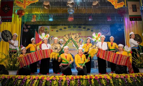 Hoà Bình: Câu lạc bộ Bảo tồn Văn hoá Mường truyền dạy những giá trị văn hoá truyền thống của dân tộc