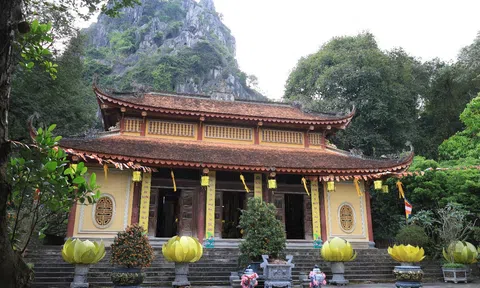 Ngôi chùa lưu giữ kho cổ vật