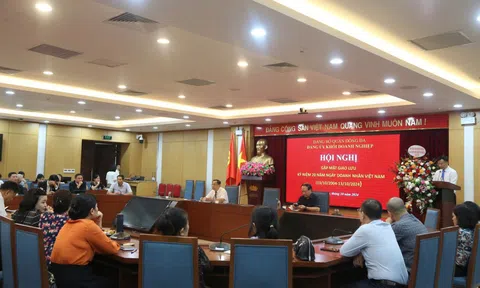 Hà Nội: Đảng ủy Khối Doanh nghiệp quận Đống Đa gặp mặt các luật sư nhân kỷ niệm 79 năm ngày truyền thống