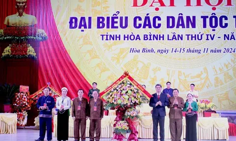 Các dân tộc thiểu số tỉnh Hòa Bình đoàn kết, phát huy nội lực, tiềm năng để phát triển bền vững