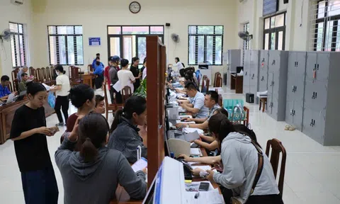 Siết chặt kỷ cương hành chính, nâng cao hiệu quả công việc trong cơ quan, đơn vị, xây dựng và phát triển văn hóa, con người Phú Thọ