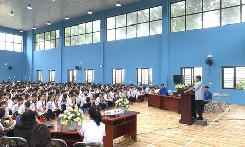 Giáo dục truyền thống cách mạng cho học sinh Quảng Phú Cầu