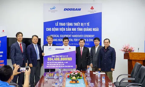 Doosan Vina đưa bác sĩ Hàn Quốc đến khám bệnh cho 1.500 người dân tỉnh Quảng Ngãi