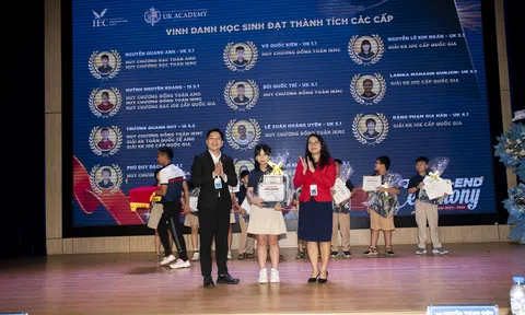 Trường liên cấp Thành phố Giáo dục Quốc tế - IEC Quảng Ngãi: Tuyên dương khen thưởng cho học sinh các khối năm học 2023 – 2024