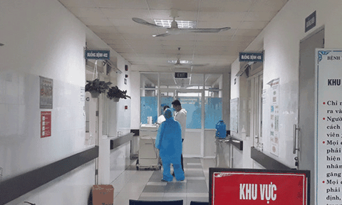 Hà Tĩnh: Tất cả người đến và về đều phải khai báo y tế bắt buộc