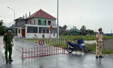 Hà Tĩnh họp khẩn sau khi phát hiện 2 ca dương tính với SARS-CoV-2