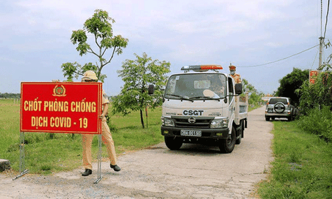 Hà Tĩnh: Phong tỏa thôn nơi có vợ chồng nhiễm Covid-19 ở huyện Thạch Hà