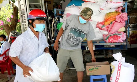 Nghệ An phân bổ gạo cứu đói cho người dân bị ảnh hưởng dịch Covid-19