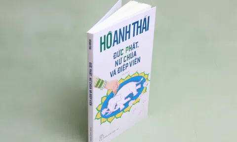 Đức Phật, Nữ chúa, Điệp viên và những biểu tượng đối lập