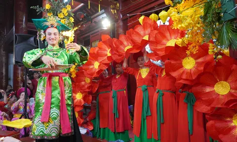 Bế mạc Liên hoan thực hành tín ngưỡng thờ mẫu tại đền Ông Hoàng Mười