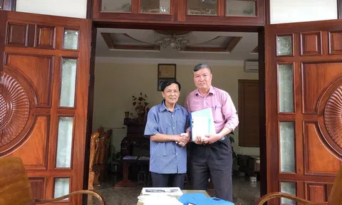 Bùi Văn Dung nổi danh với lời hai ca khúc “Gửi nắng cho em”, “Con kênh ta đào”: Bài 1: Từng hành quân đi khắp các chiến trường