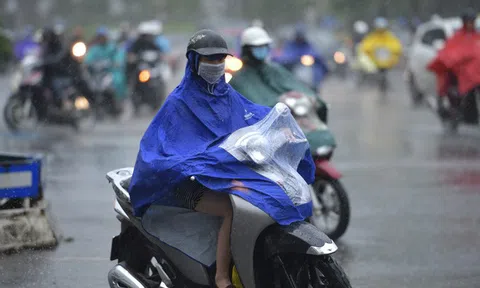 Nắng nóng trên phạm vi cả nước, chiều tối có mưa rào và dông nhiều nơi