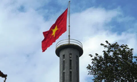 Bắc Bộ và Trung Bộ nắng nóng gay gắt, Tây Nguyên - Nam Bộ chiều tối mưa dông vài nơi