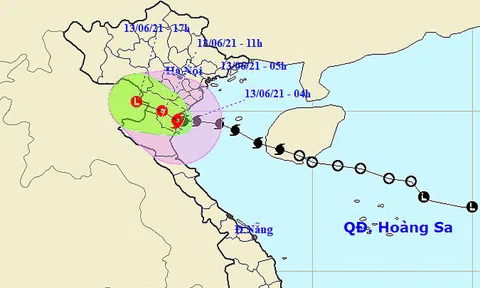 Bão số 2 đổ bộ vào đất liền gây mưa lớn ở Bắc Bộ và Bắc Trung Bộ