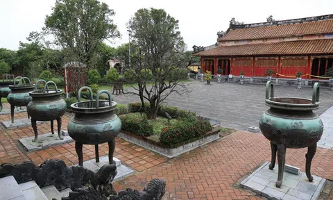 Hoàn thành hồ sơ di sản tư liệu bảo vật quốc gia Cửu đỉnh Huế