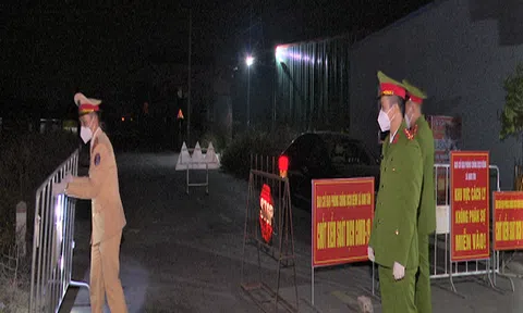 Thủ tướng tặng Bằng khen 5 tập thể, cá nhân có thành tích phòng, chống dịch COVID-19