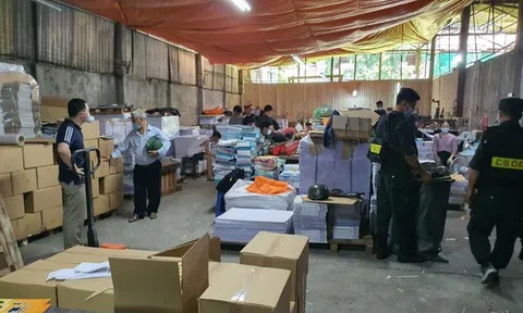 “Nóng” vấn đề sách giáo khoa giả vào trường học ?