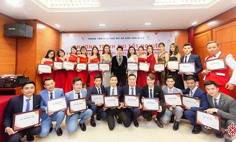 MC Văn Minh - người thầy ‘mát tay’ của hàng ngàn học viên?