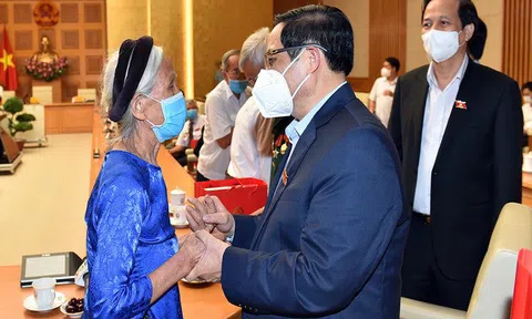 Để vơi nỗi đau chiến tranh, lan tỏa lòng yêu nước, viết tiếp những trang sử hào hùng, truyền cảm hứng vượt qua khó khăn và thách thức*