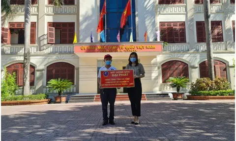 Một công ty BĐS tại TP.HCM tài trợ 2.000 bộ test Covid 19 và 2 chuyến bay để đưa công dân về quê Hà Tĩnh