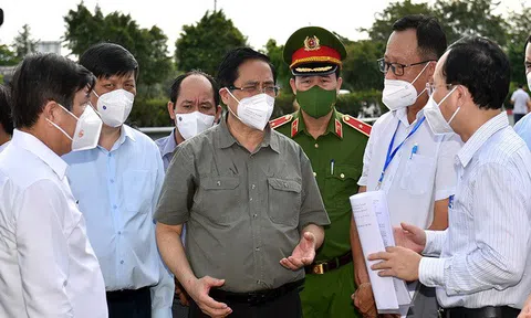 Phải hết sức tránh quan liêu, “xa dân”, triển khai các giải pháp mới quyết liệt, mạnh mẽ, hiệu quả hơn để dập dịch