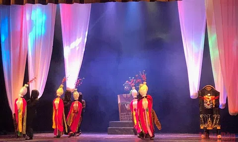 Hỗ trợ viên chức hoạt động nghệ thuật gặp khó khăn do đại dịch COVID-19