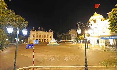 Hà Nội tuyên truyền, cổ động trực quan kỷ niệm 76 năm Cách mạng Tháng Tám và Quốc khánh 2/9