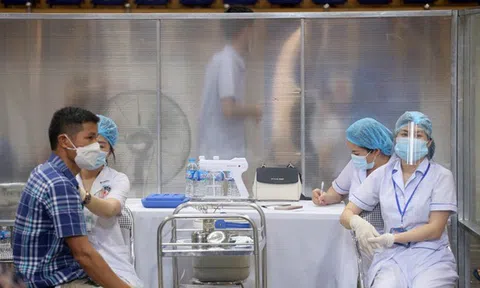 Tôi đi tiêm Vaccine CoVid 19