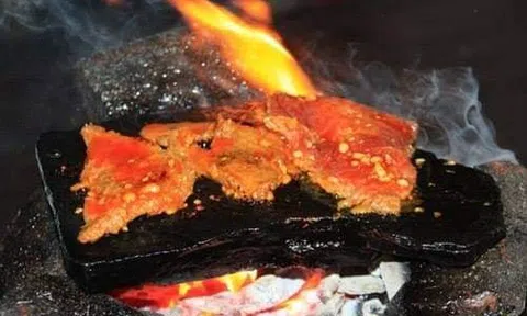Lai rai bò nướng đá